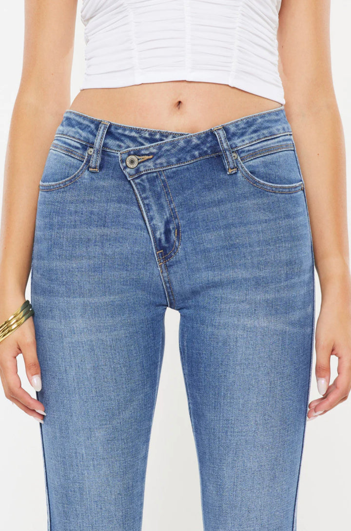 Kancan Nava Crossover Slim Straight Jean